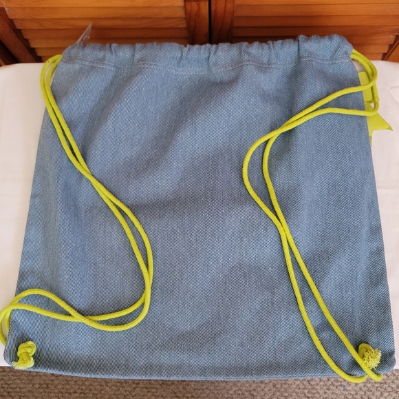 NWT Disney Pirates of the Caribbean Drawstring Backpack - Picture 5 of 6